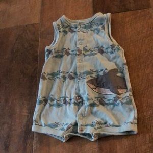 Sleeveless onsie